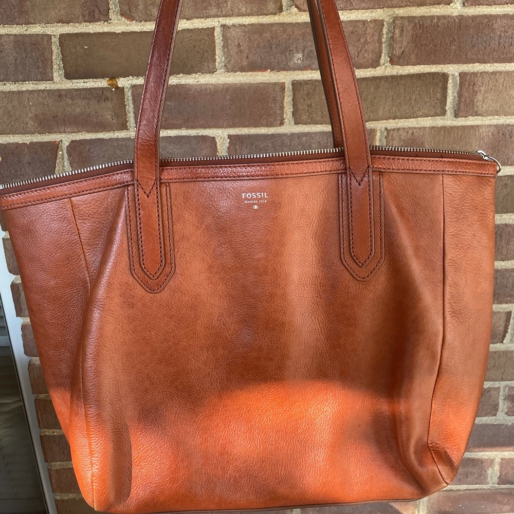 Brown leather Fossil tote bag